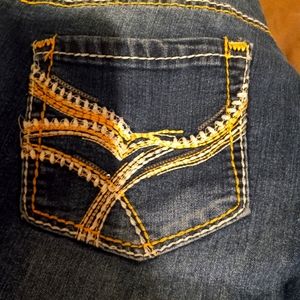 MAURICES Womans Sz 20 Dark Stone Wash Boot Cut Capri Jeans EUC